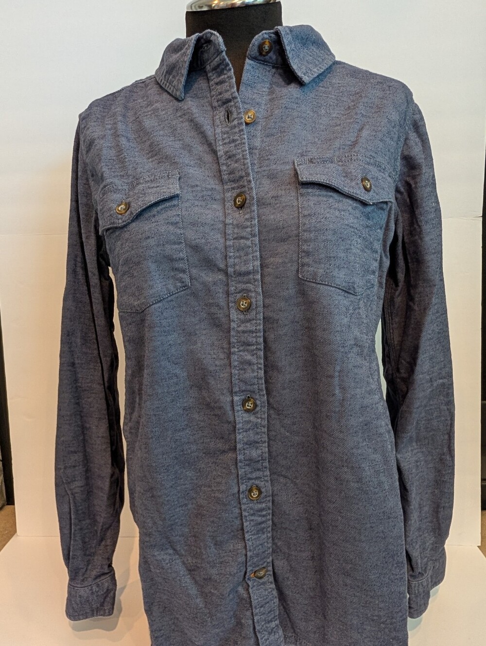 Carhartt Women's Fitted Denim Shirt, Size M (8-10)